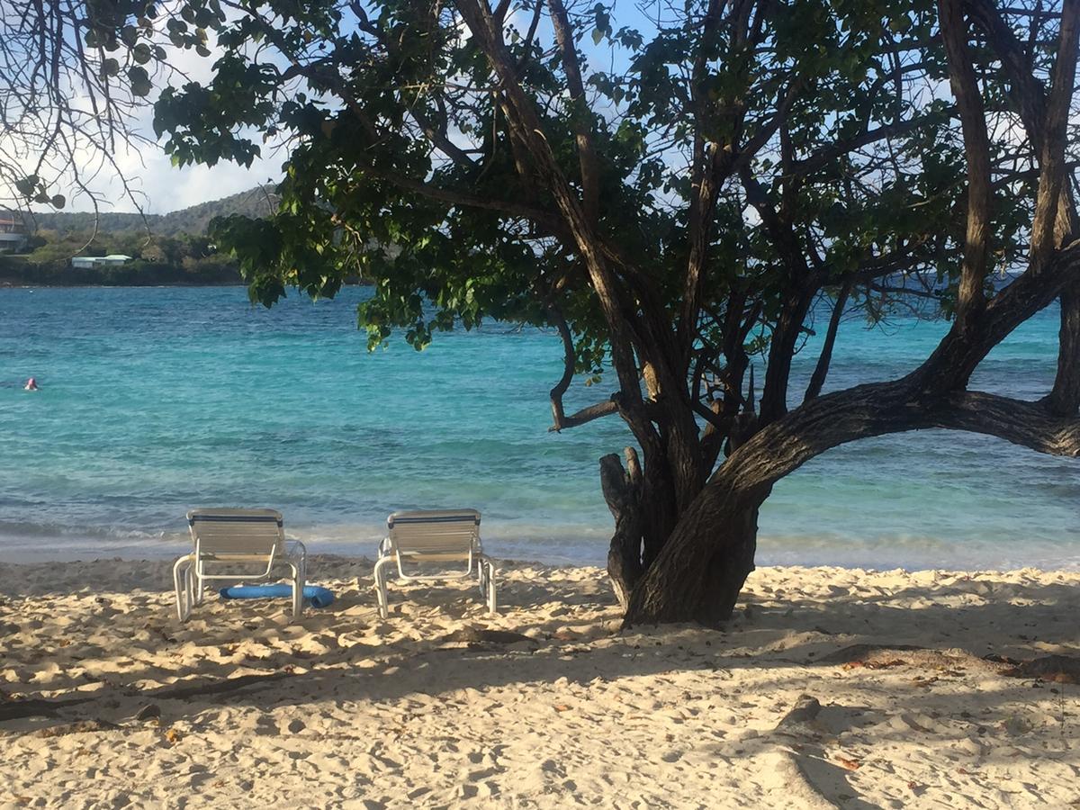 Sapphire Beach Resort East End  エクステリア 写真