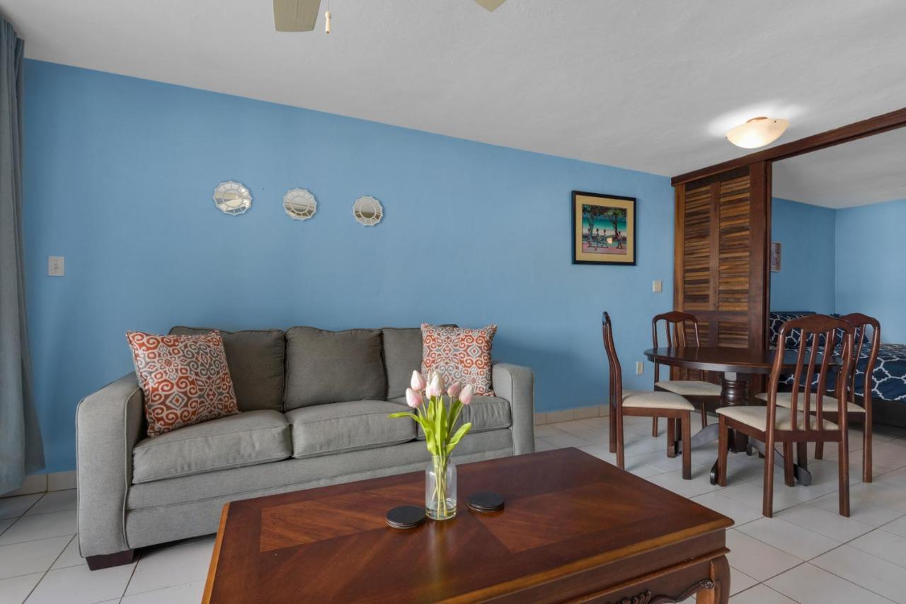 Sapphire Beach Resort East End  エクステリア 写真